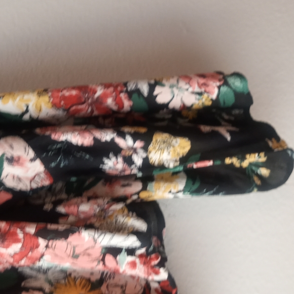 Xhilaration off-the-shoulder Top w/ skirt - Picture 4 of 11